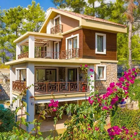 Gocek'te Deniz Ve Orman Manzarali 4+2 Emir * Göcek