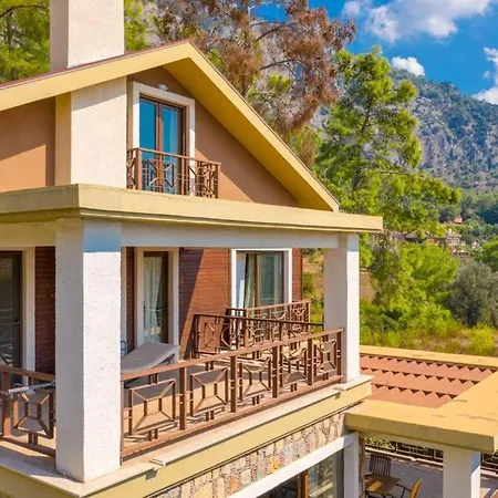 Gocek'te Deniz Ve Orman Manzarali 4+2 Emir Semesterbostad