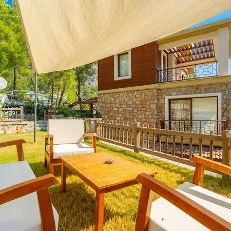 Gocek'te Deniz Ve Orman Manzarali 4+2 Emir *