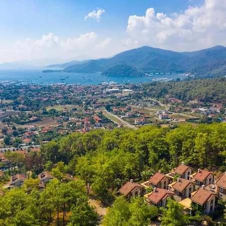 Semesterbostad Gocek'te Deniz Ve Orman Manzarali 4+2 Emir *